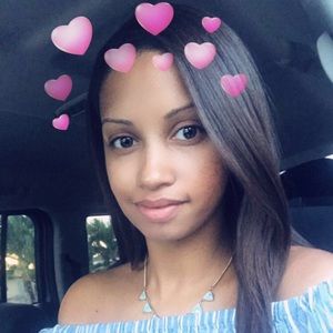 Meet your Posher, Lisa B. 💚